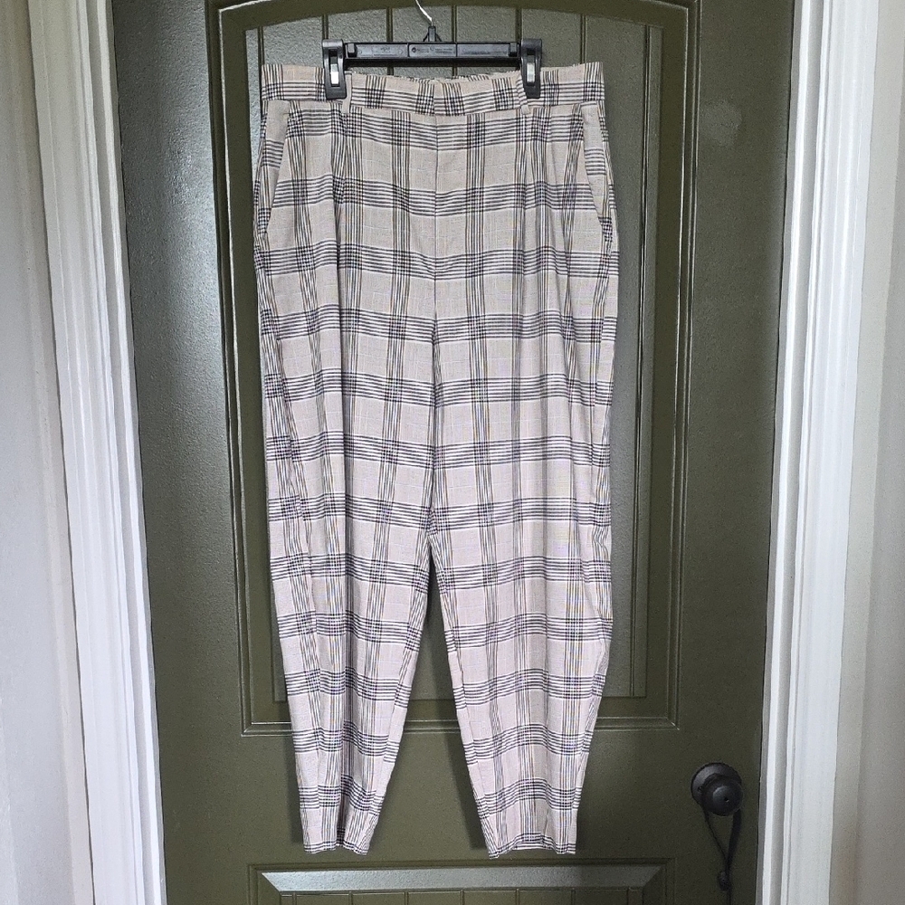 Zara Black and White Chinos with Classic Style